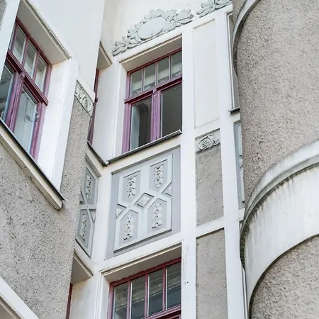 Art Nouveau Gem In Embassy District דירה ריגה